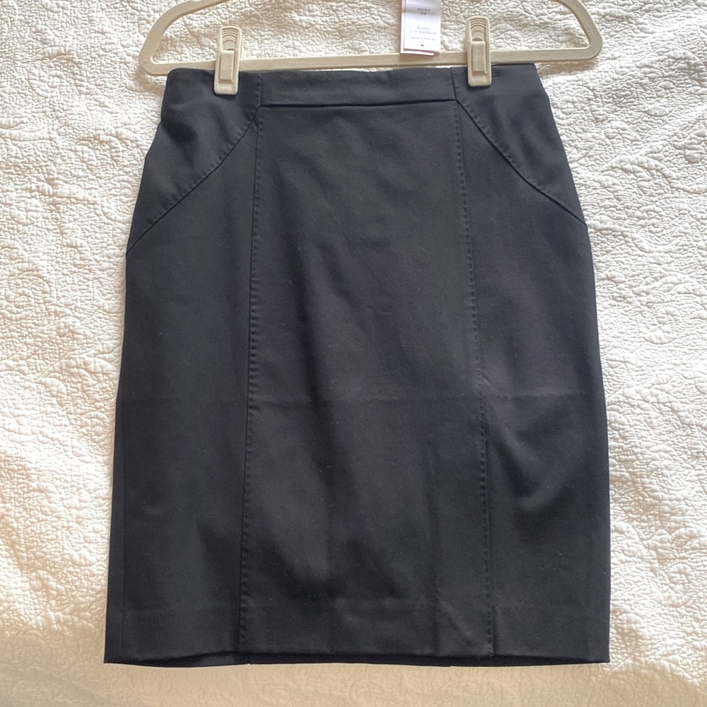 NWT BR Flattering Black Pencil Skirt